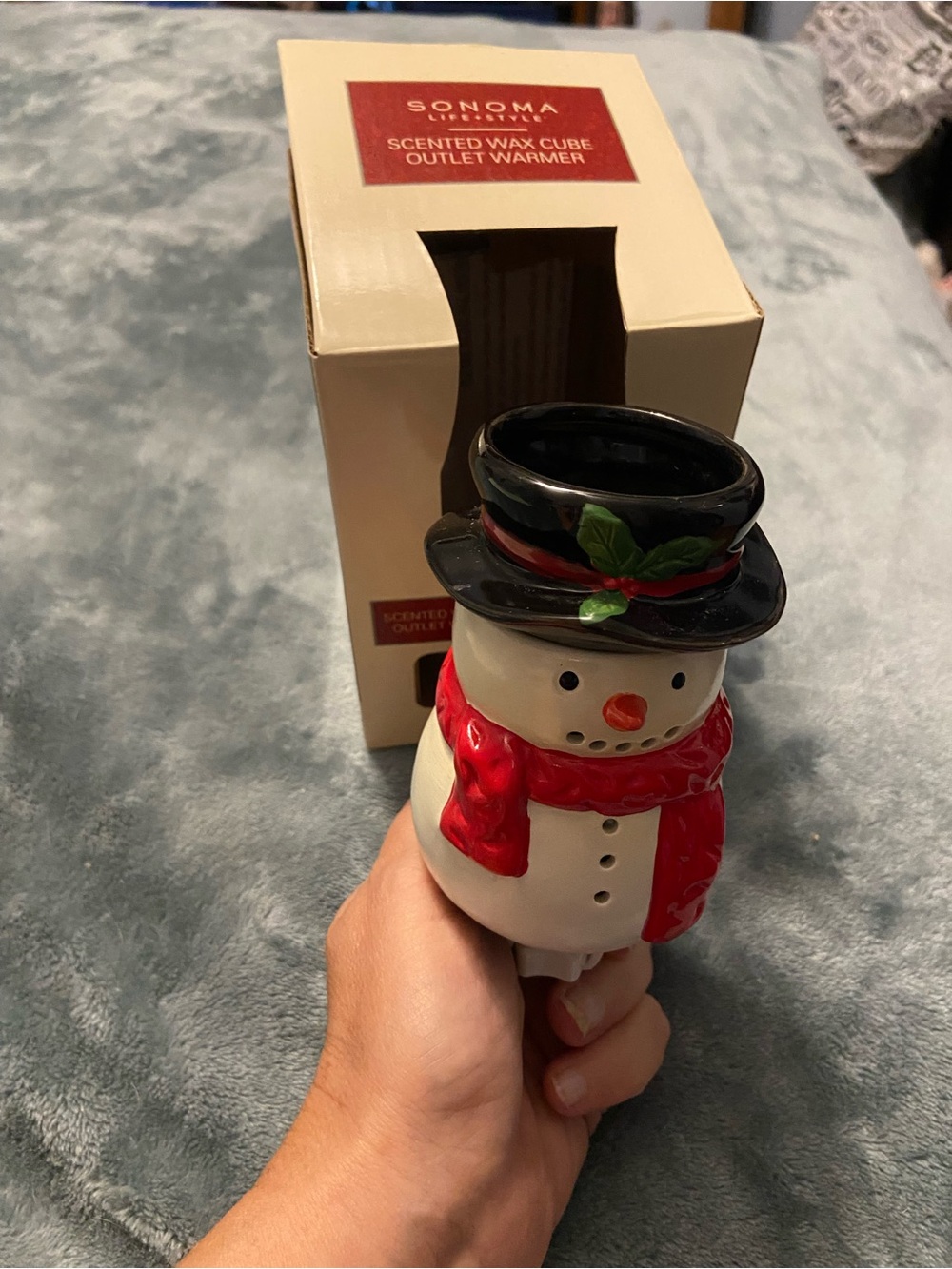 Sonoma Snowman Scented Wax Cube Outlet Warmer - Black Hat & Red Scarf